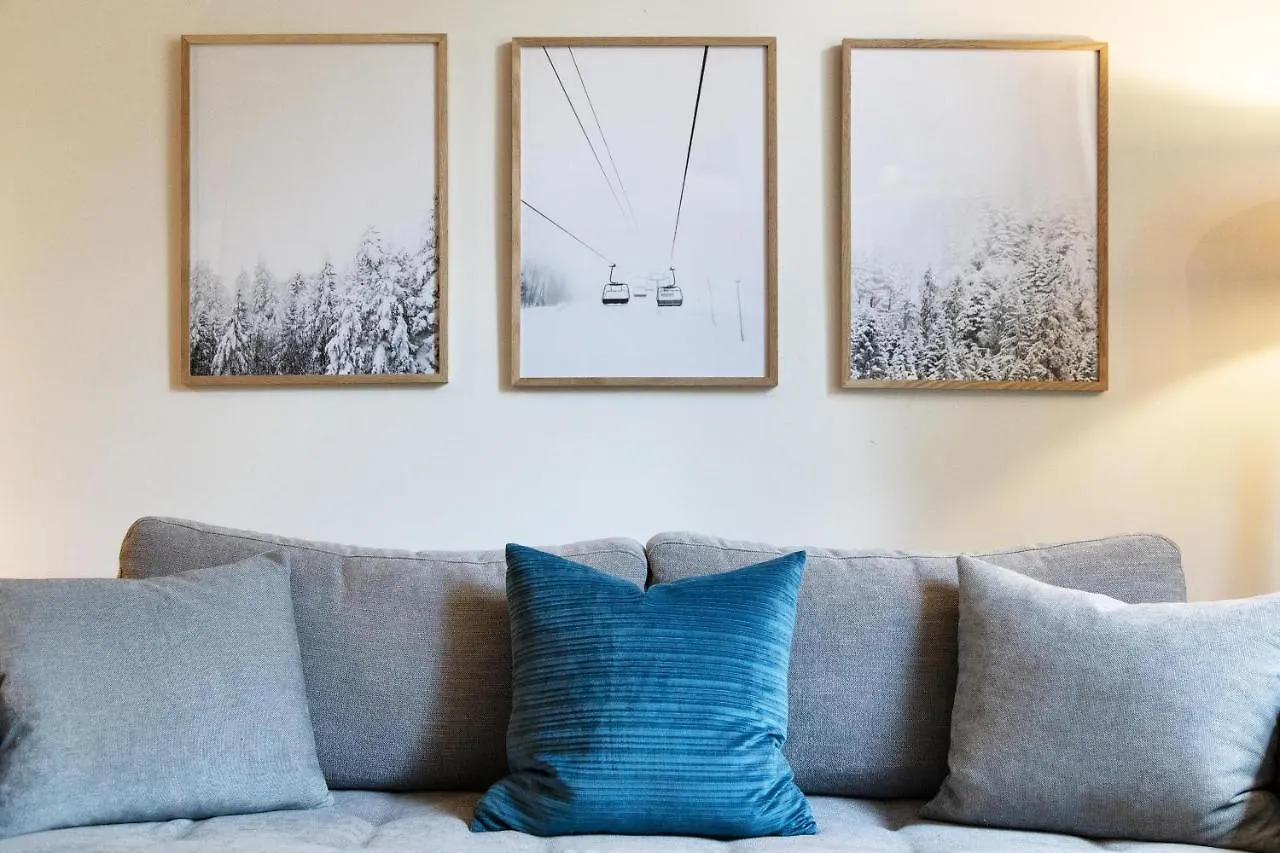 Bright Suite At Ski In/Out Glacier Lodge! 惠斯勒 酒店